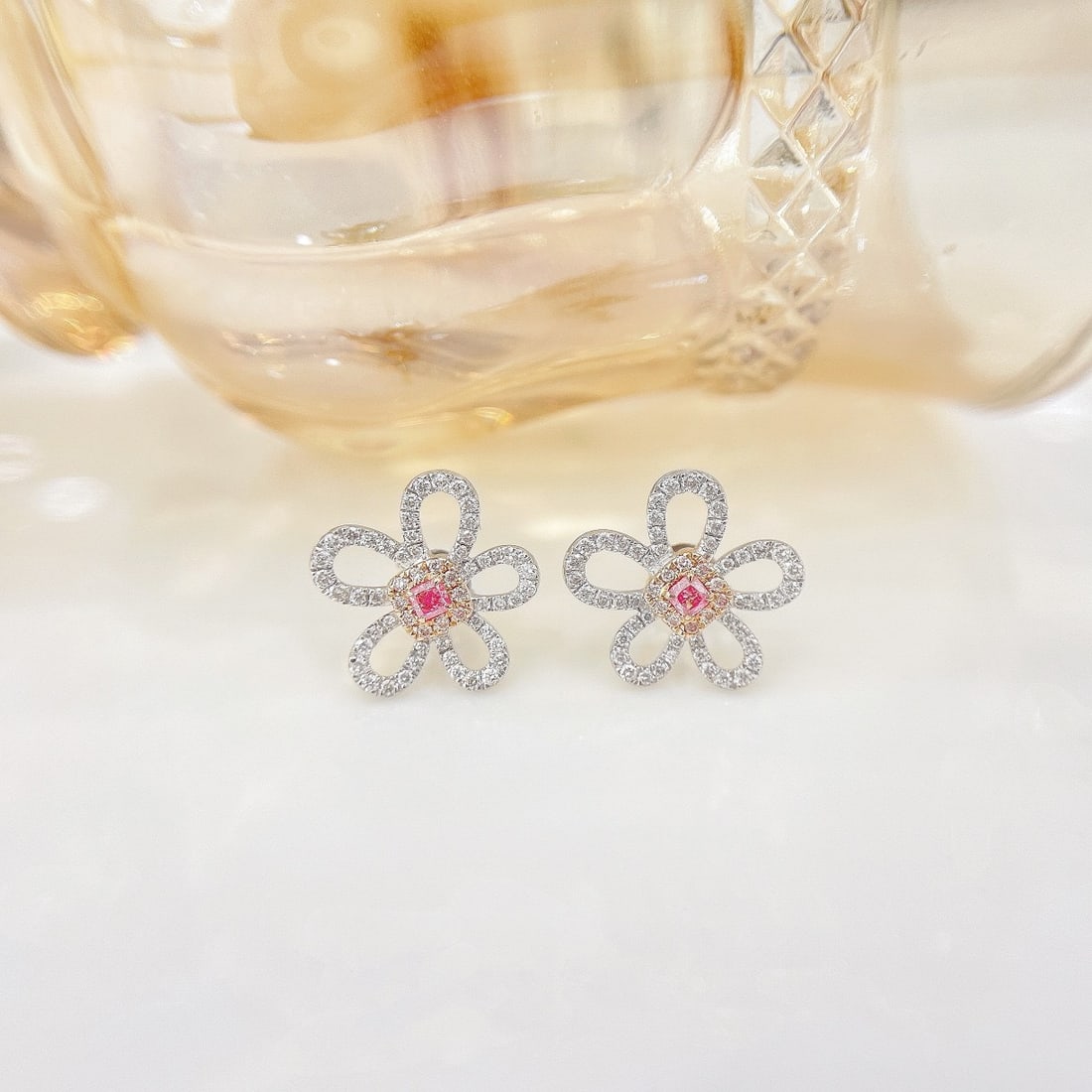 14k Gold 0.52 Ctw Natural Pink Diamond & Diamond & Flowers Earrings: Ref:231150325 // gold content:14k gold // main gemstone:pink diamond // shape:cushion // carat weight:0. 12ct // color:pink // treatment:natural // // adjacent gemstone 2 : diamond // shape:round //