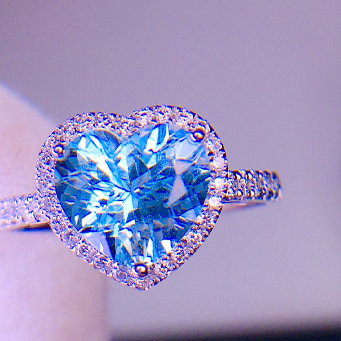 14k Gold 2.65 Ct Natural Aquamarine & Diamond Ring - 3