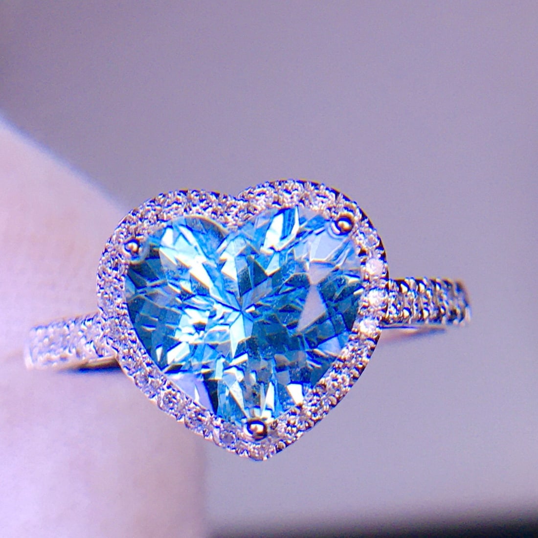 14k Gold 2.65 Ct Natural Aquamarine & Diamond Ring - 6