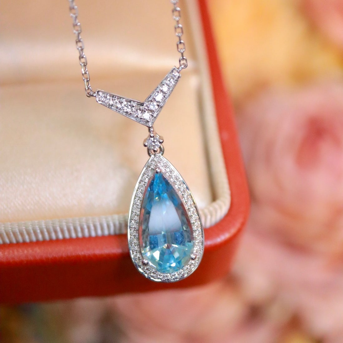 14k Gold 2.57 Ctw Natural Aquamarine & Diamond Necklace - 2