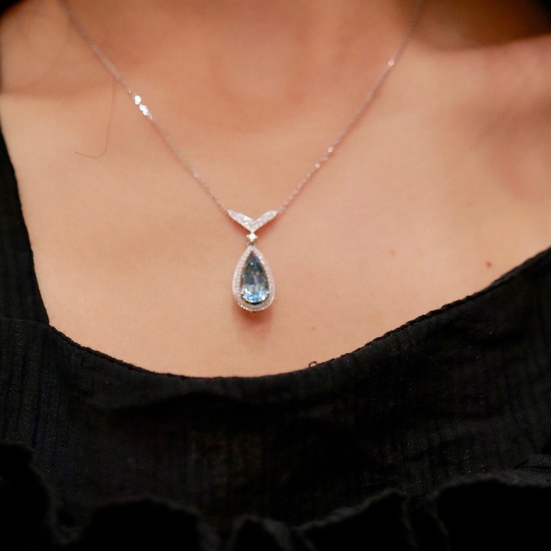 14k Gold 2.57 Ctw Natural Aquamarine & Diamond Necklace - 4
