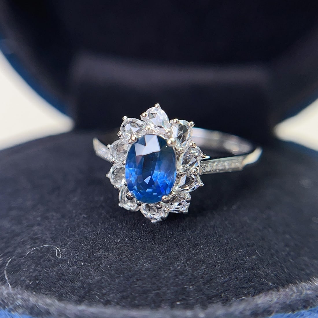 14k Gold 1.00 Ct Natural Sapphire & Diamond & Sapphire Ring - 5