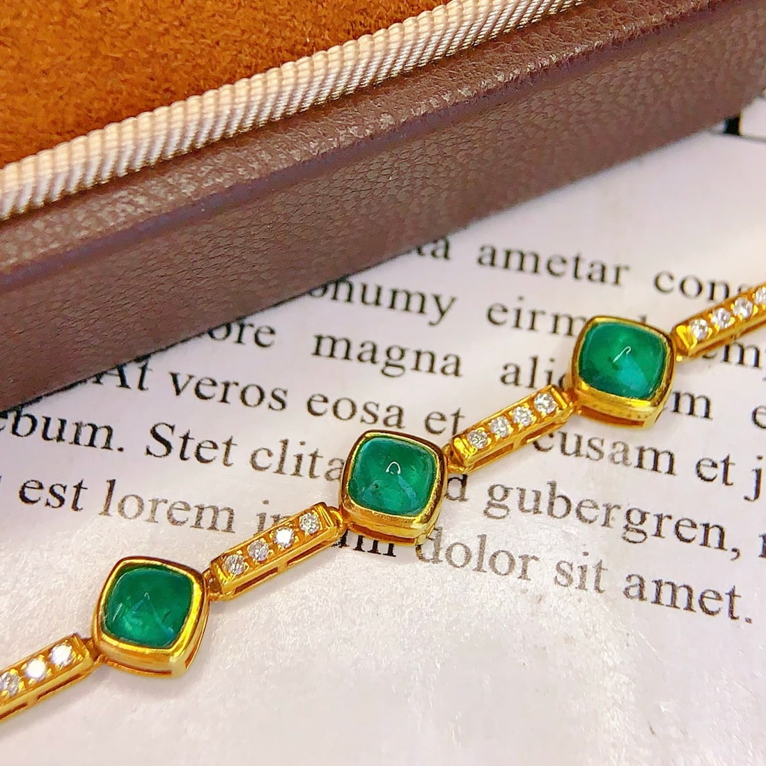 14k Gold 7.25 Ct Natural Emerald & Diamond Bracelet - 4