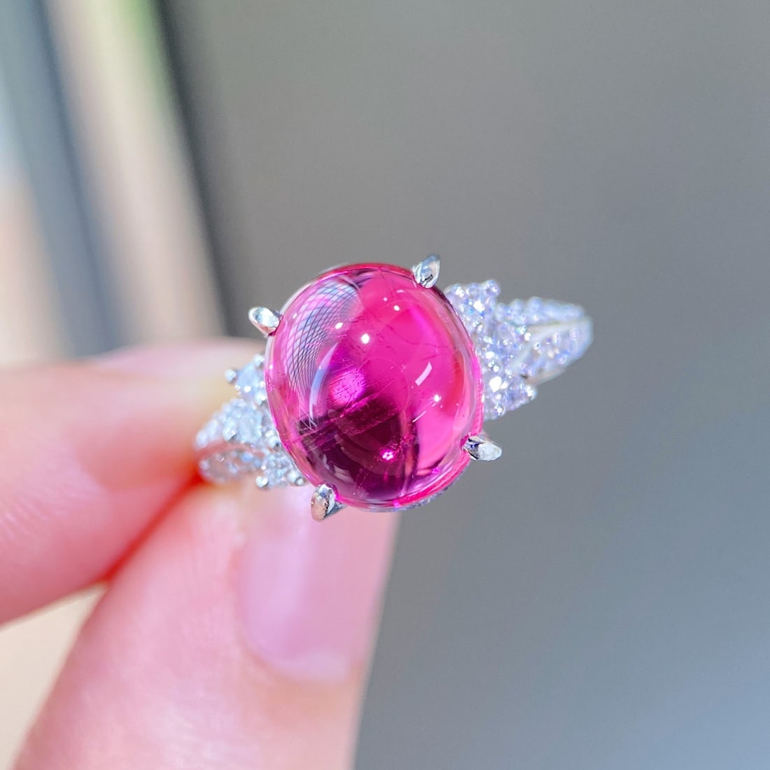 14k Gold 8.56 Ctw Natural Tourmaline & Diamond Ring: Ref:231150364 // gold content:14k gold // ring size:7. 25us // // main gemstone:tourmaline // shape:oval // carat weight:8. 06ct // color:red // treatment:natural // // adjacent gemstone 2 : diamond