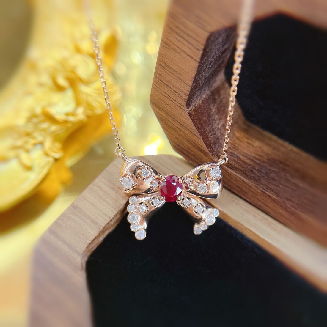 14k Gold 0.55 Ctw Natural Ruby & Diamond Necklace: Ref:231150365 // gold content:14k gold // main gemstone:ruby // shape:oval // carat weight:0. 36ct // color:red // treatment:natural // // adjacent gemstone 2 : diamond // shape:round // carat weight: