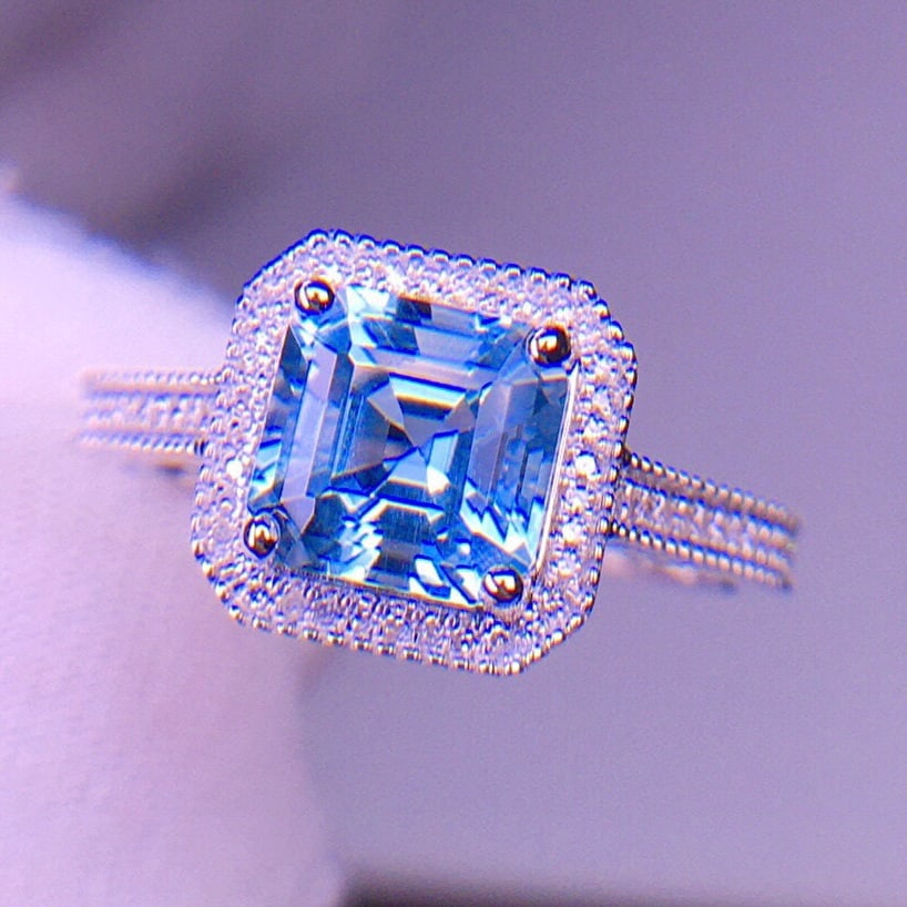 14k Gold 1.85 Ct Natural Aquamarine & Diamond Ring - 3