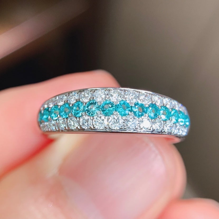14k Gold 0.66 Ctw Natural Paraiba Tourmaline & Diamond Ring: Ref:231150396 // gold content:14k gold // ring size:7. 25us // // main gemstone:paraiba tourmaline // shape:round // carat weight:0. 3ct // color:blue // treatment:natural // cut grade:g // //