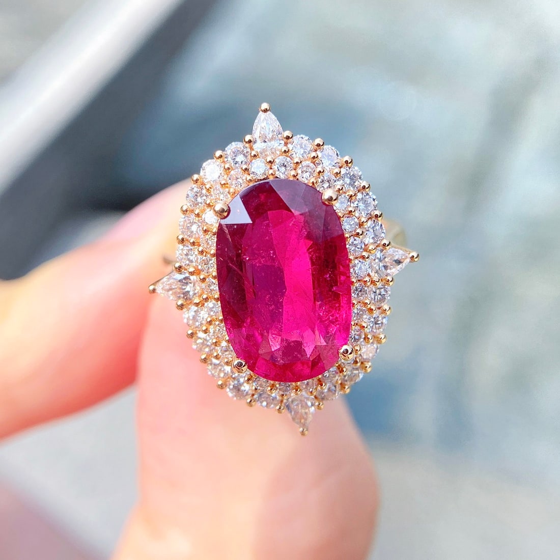 14k Gold 5.77 Ctw Natural Tourmaline & Diamond Ring: Ref:231150398 // gold content:14k gold // ring size:7. 25us // // main gemstone:tourmaline // shape:oval // carat weight:4. 65ct // color:red // treatment:natural // // adjacent gemstone 2 : diamond