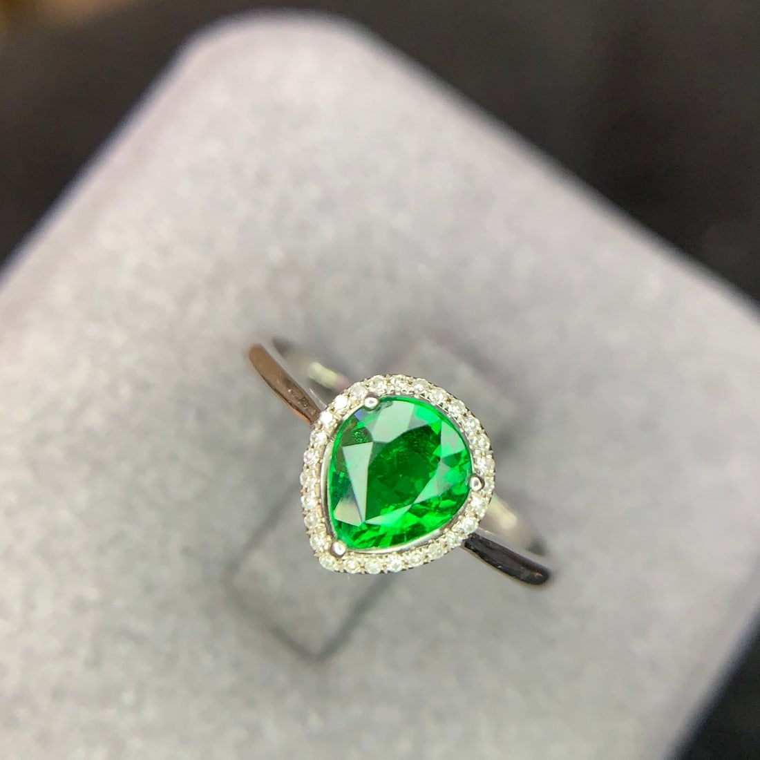 14k Gold 1.1 Ct Natural Tsavorite & Diamond Ring - 2