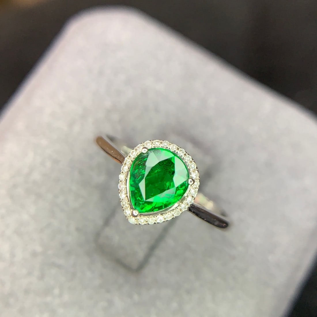 14k Gold 1.1 Ct Natural Tsavorite & Diamond Ring - 5