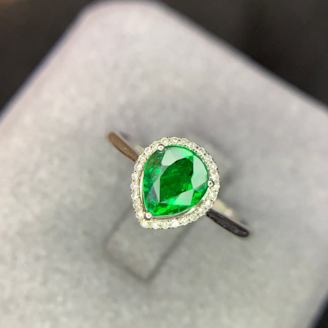14k Gold 1.1 Ct Natural Tsavorite & Diamond Ring - 8