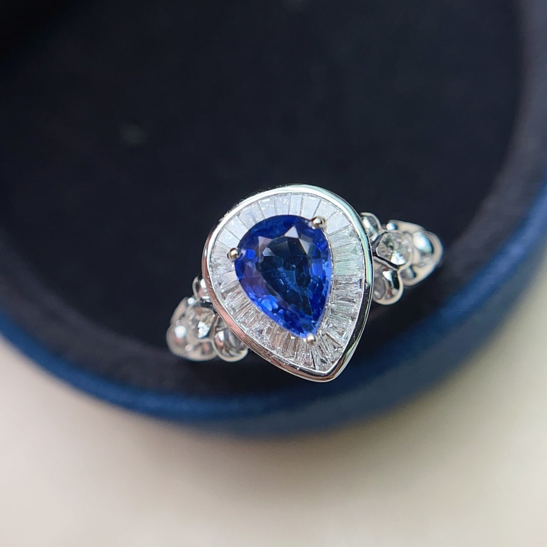 14k Gold 1.10 Ct Natural Sapphire & Diamond & Sapphire Ring - 3
