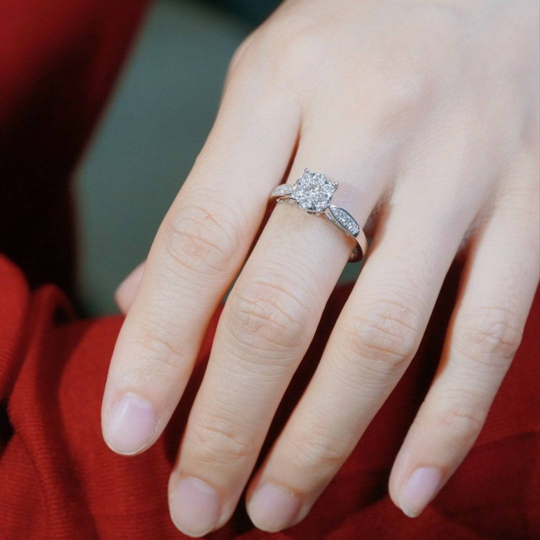 14k Gold 0.66 Ct Natural H Diamond Ring - 4