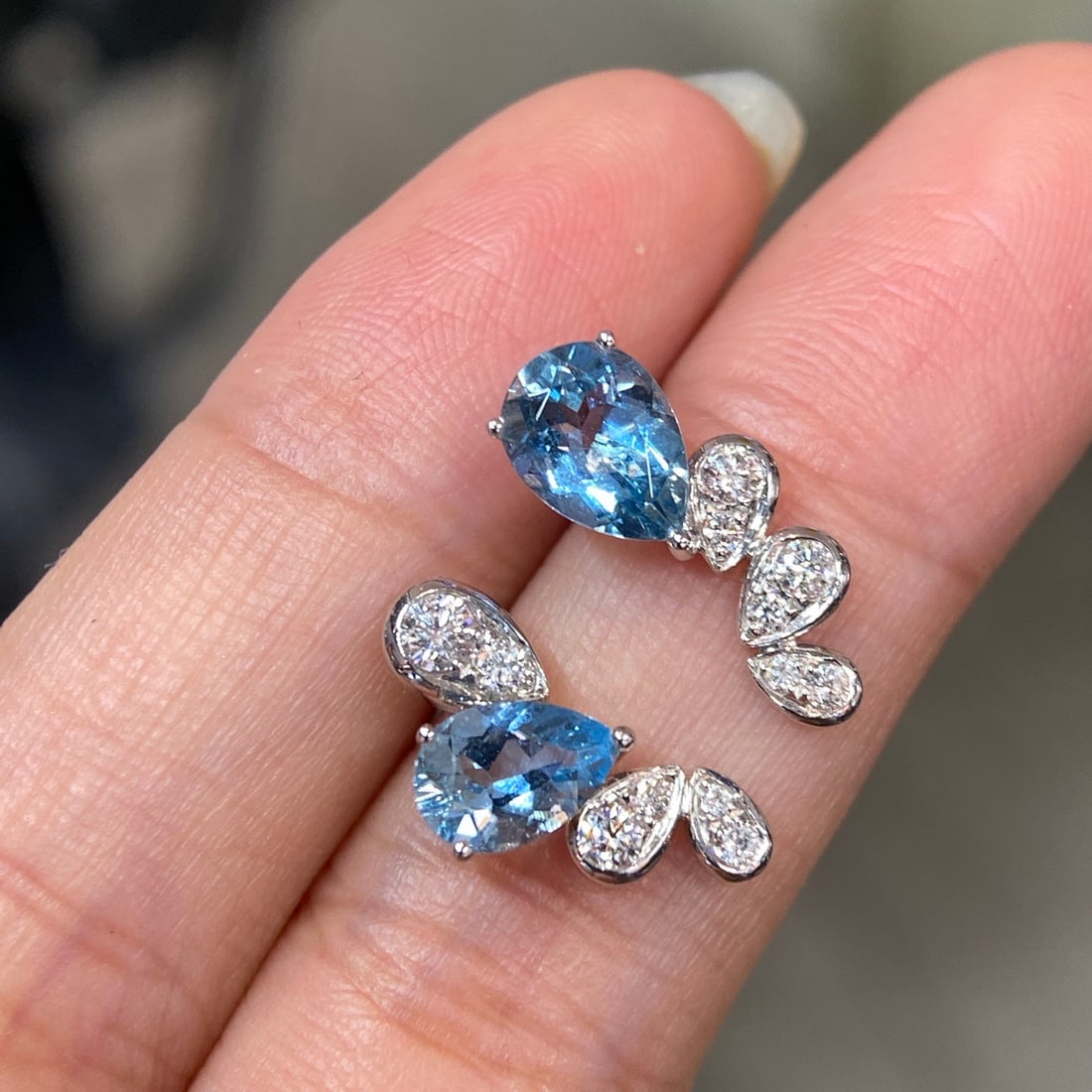 14k Gold 1.62 Ctw Natural Aquamarine & Diamond Earrings - 2