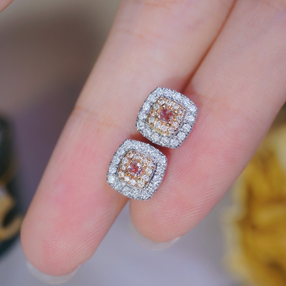 14k Gold 0.50 Ctw Natural Pink Diamond & Diamond Earrings - 7