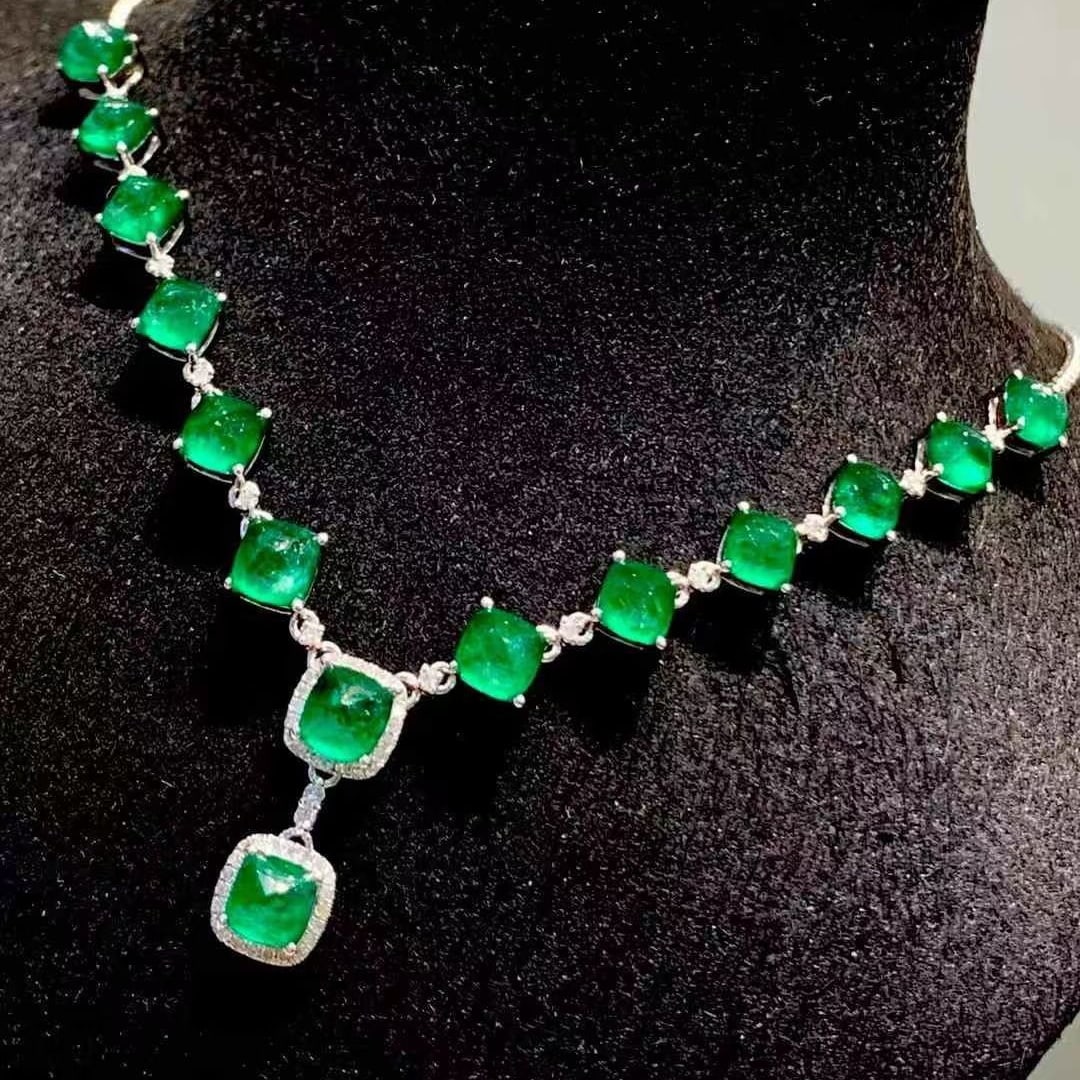 14k Gold 7.8 Ct Natural Emerald & Diamond Necklace - 4
