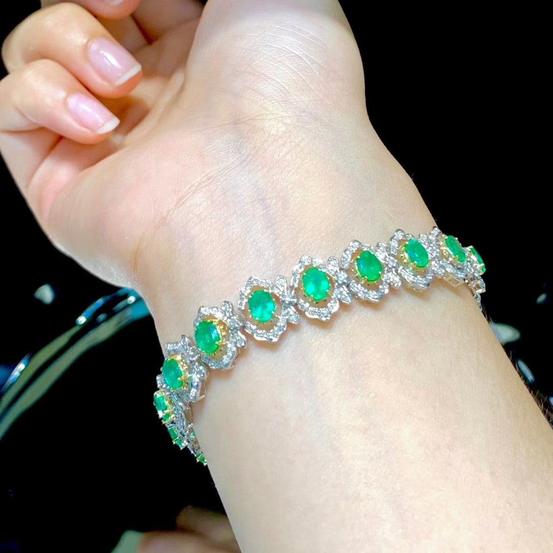 14k Gold 7.8 Ct Natural Emerald & Diamond Bracelet - 5