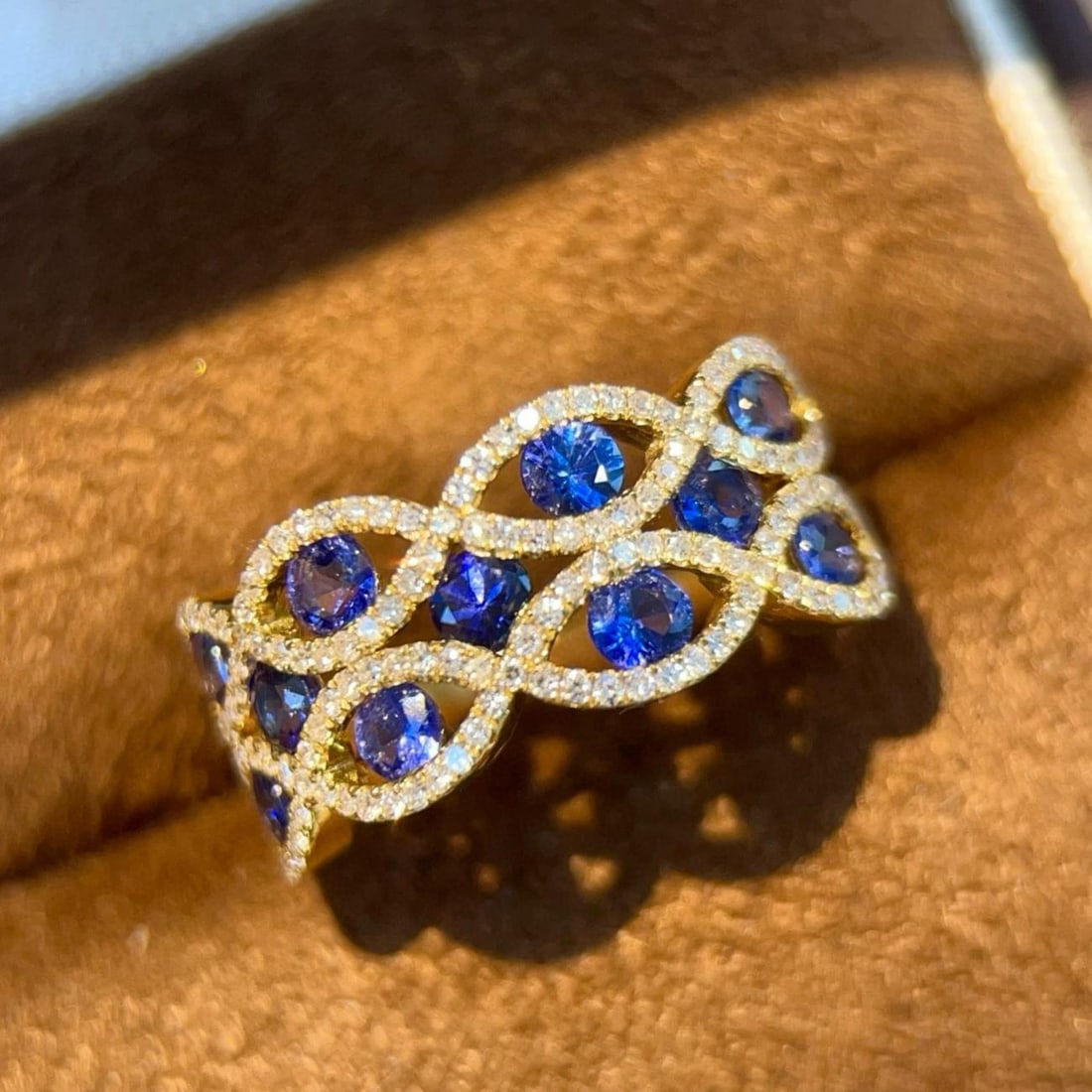 14k Gold 1.61 Ctw Natural Sapphire & Diamond Ring: Ref:231151036 // gold content:14k gold // ring size:7. 25us // // main gemstone:sapphire // shape:round // carat weight:1. 30ct // color:blue // treatment:natural // cut grade:g // // adjacent