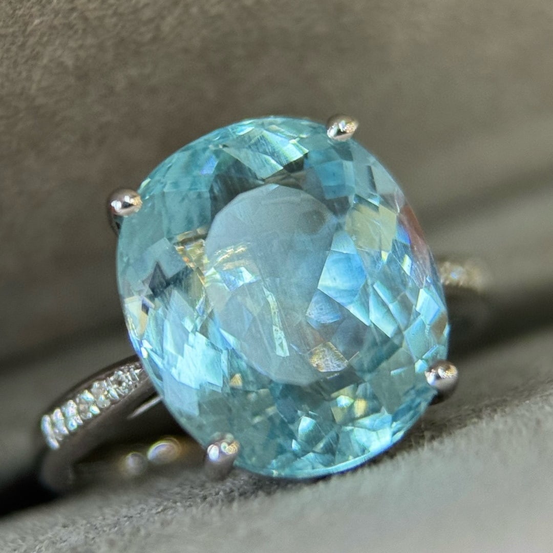 14k Gold 7.41 Ct Natural Aquamarine & Diamond Ring - 2