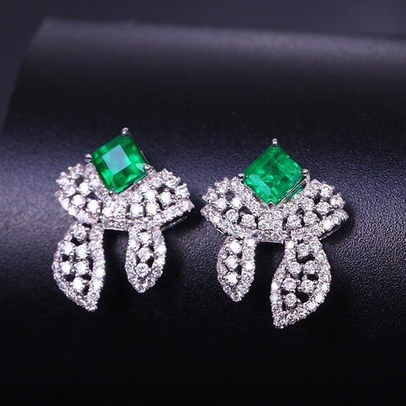14k Gold 1.20 Ctw Natural Emerald & Diamond Earrings - 3