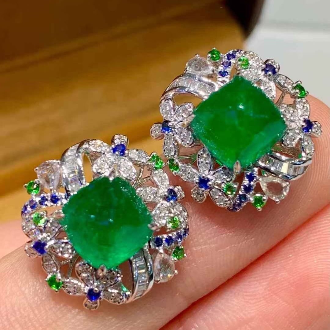 14k Gold 4.35 Ct Natural Emerald & Diamond Earrings - 4