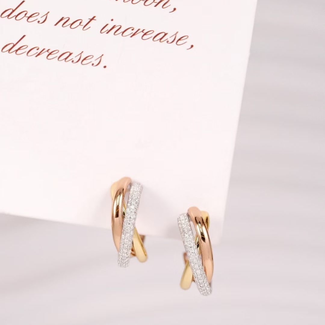 14k Gold 0.5 Ct Natural H Diamond Earrings: Ref:231151142 // gold content:14k gold // main gemstone:diamond // shape:round // carat weight:0. 5ct // clarity grade:vs-si // color:h // treatment:natural // cut grade:g // High Estimate: 4300