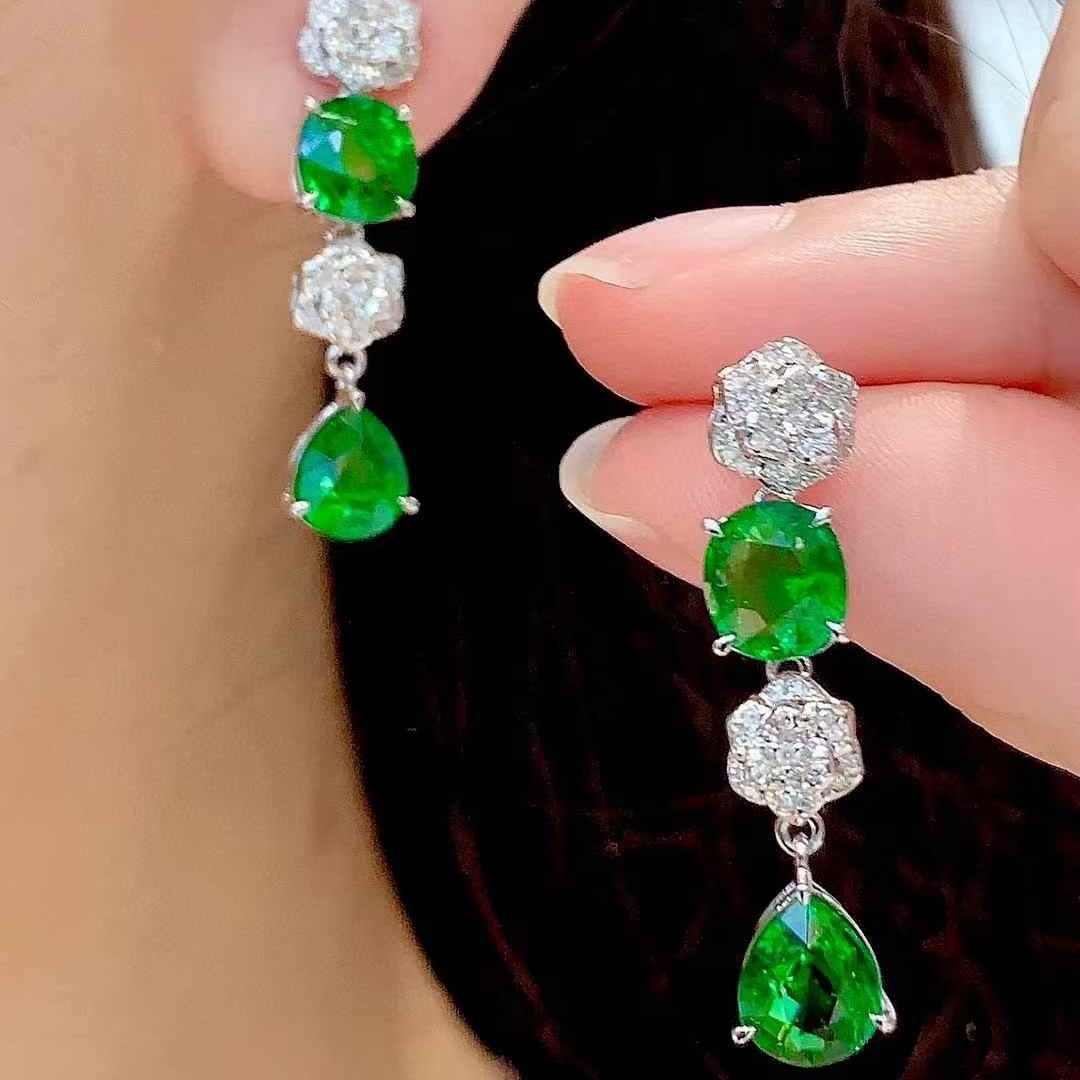 14k Gold 5.05 Ct Natural Tsavorite & Diamond Earrings - 4