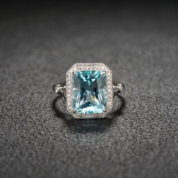 14k Gold 3.92 Ct Natural Aquamarine & Diamond Ring: Ref:231151190 // gold content:14k gold // ring size:7. 25us // // main gemstone:aquamarine // shape:octagonal // carat weight:3. 92ct // color:blue // treatment:natural // // adjacent gemstone 2 :