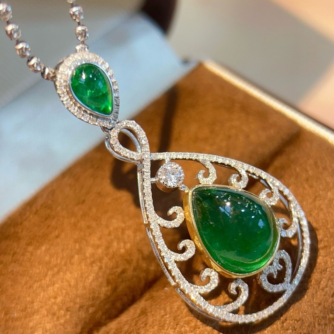 14k Gold 8.07 Ctw Natural Emerald & Diamond Pendant( Without Chain ) - 3