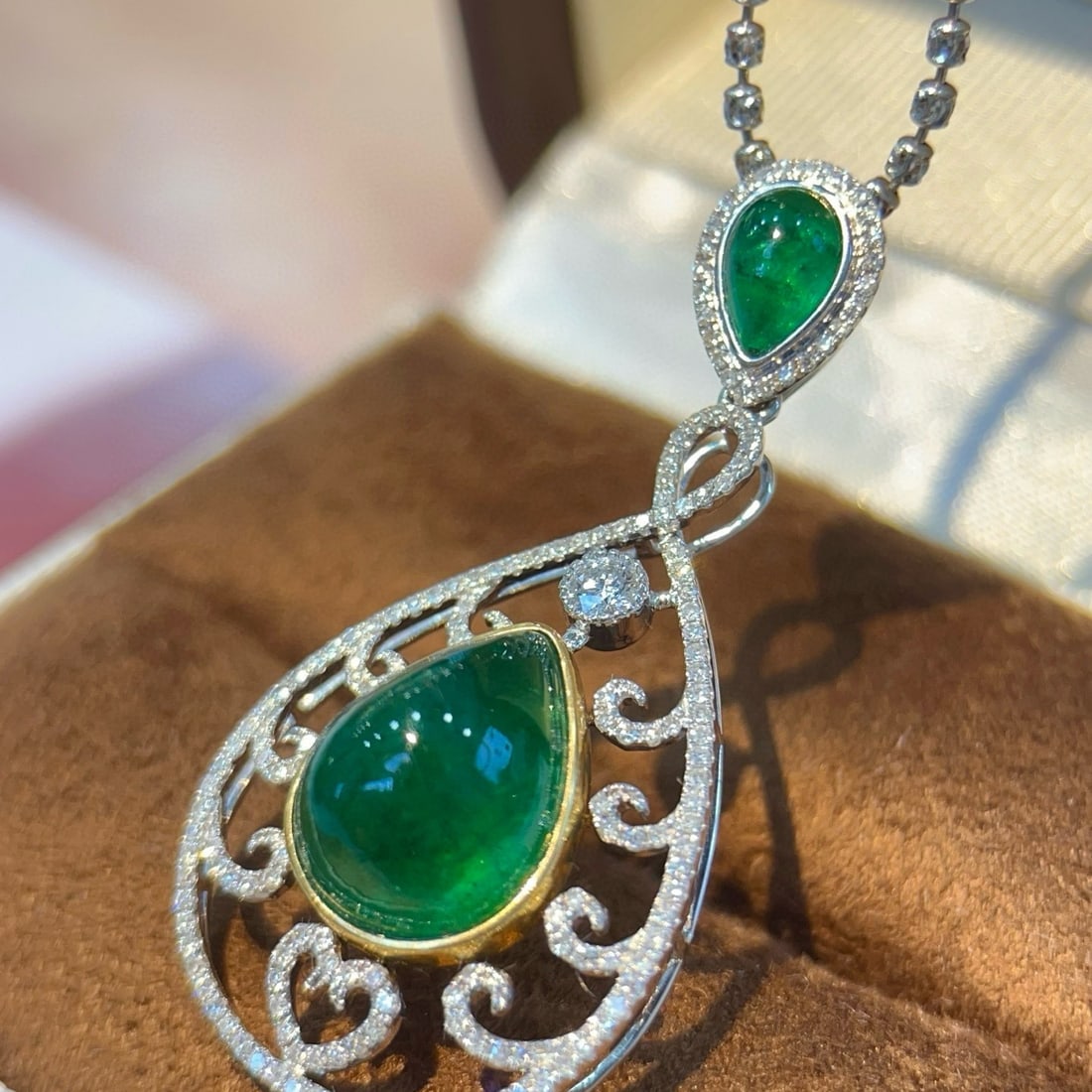 14k Gold 8.07 Ctw Natural Emerald & Diamond Pendant( Without Chain ) - 4