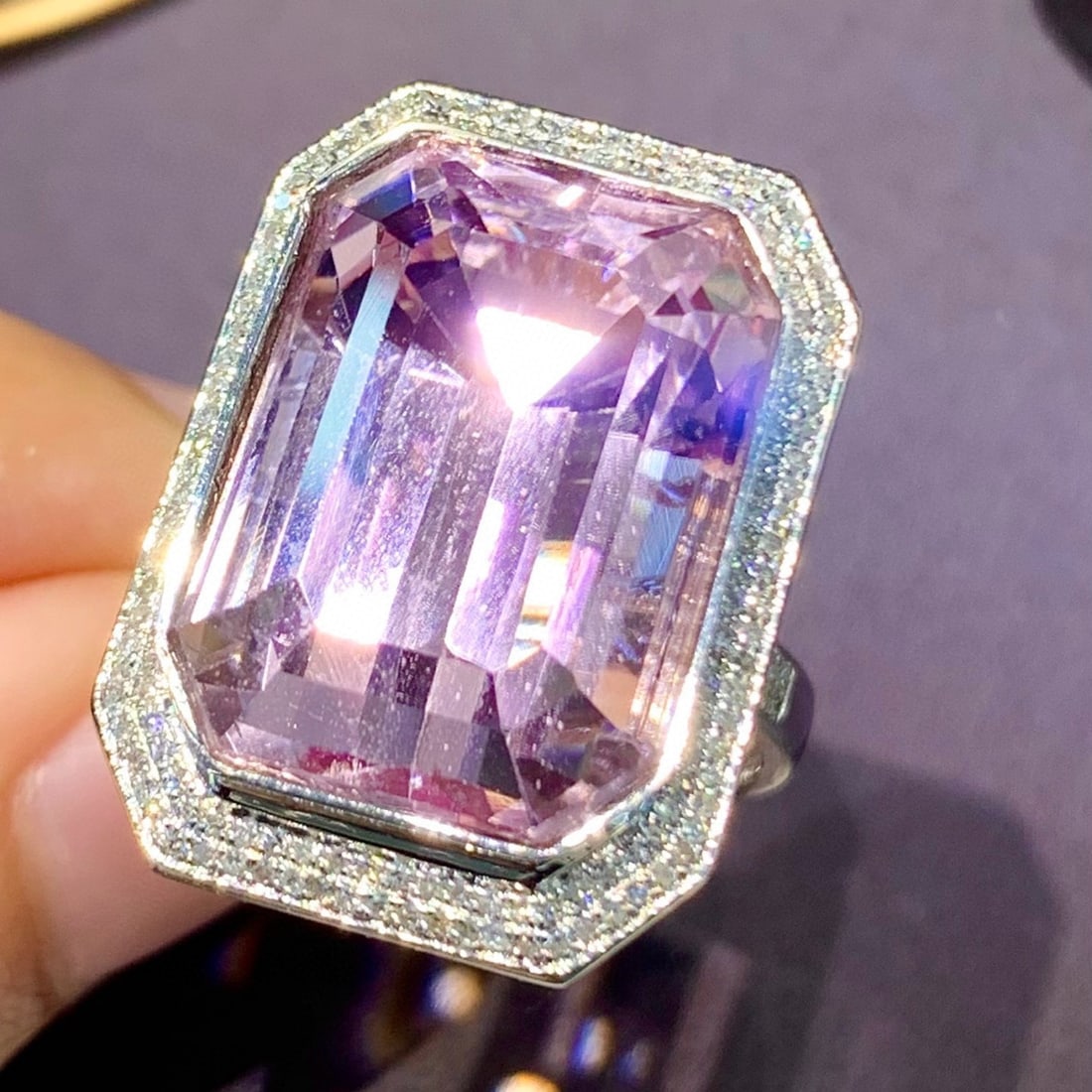 14k Gold 25.6 Ct Natural Kunzite & Diamond Ring - 6