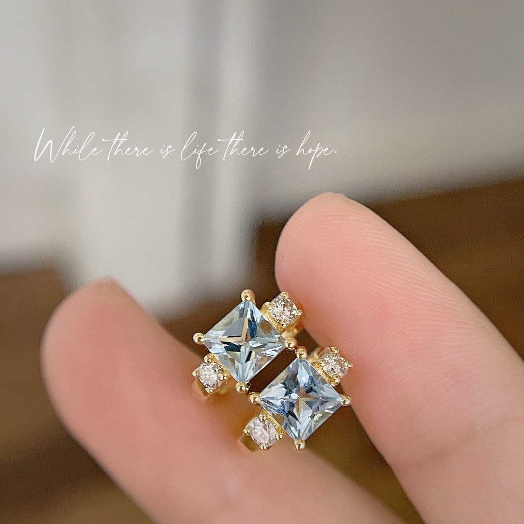 14k Gold 1.6 Ctw Natural Aquamarine & Diamond Earrings: Ref:231151237 // gold content:14k gold // main gemstone:aquamarine // shape:princess // carat weight:1. 4ct // color:blue // treatment:natural // // adjacent gemstone 2 : diamond // shape:round // car