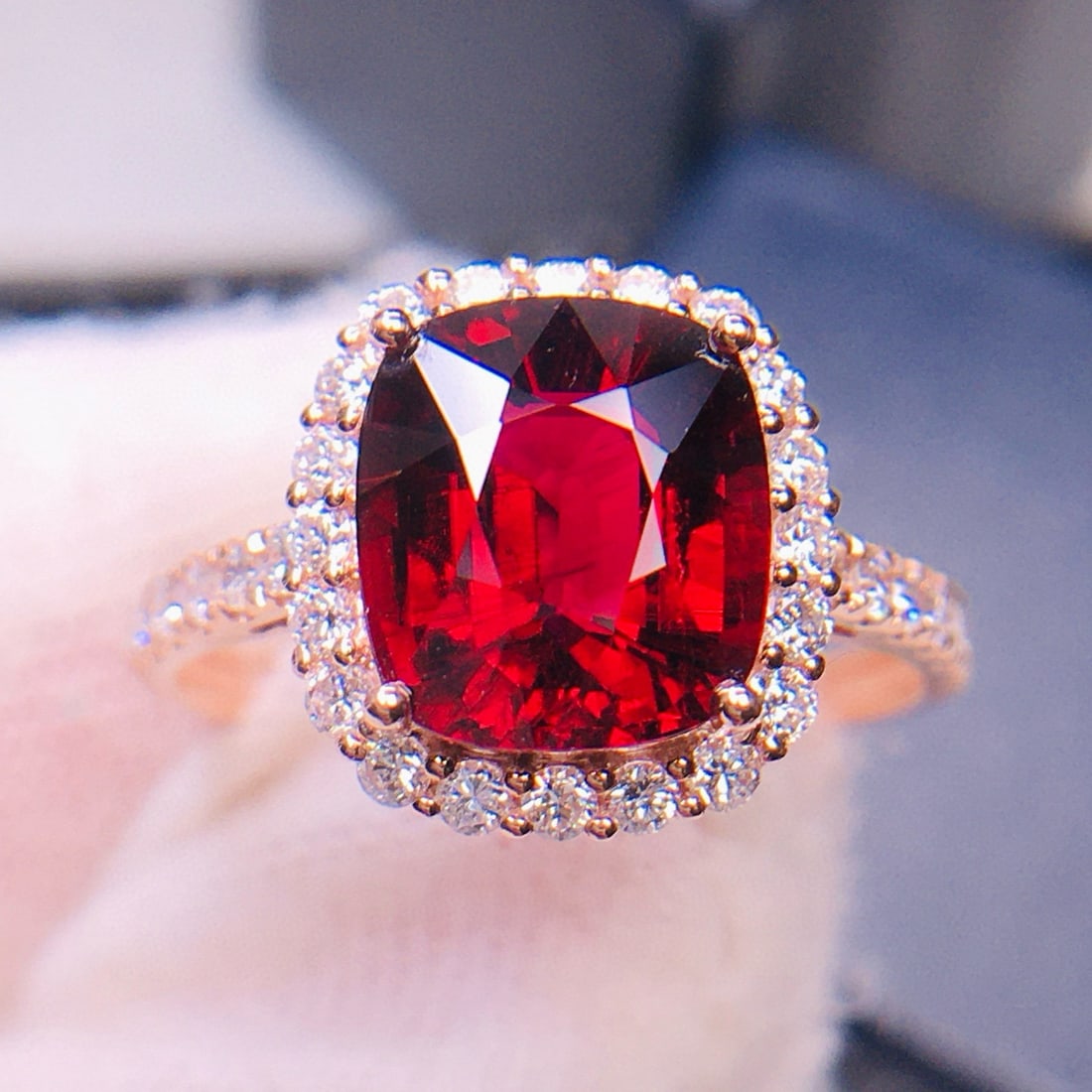 14k Gold 3.15 Ct Natural Tourmaline & Diamond Ring: Ref:231151238 // gold content:14k gold // ring size:7. 25us // // main gemstone:tourmaline // shape:cushion // carat weight:3. 15ct // color:red // treatment:natural // // adjacent gemstone 2 : diamon