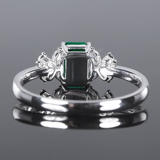 14k Gold 0.81 Ctw Vivid Green Natural Emerald & Diamond Ring - 4