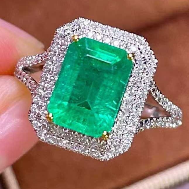 14k Gold 2.17 Ct Natural Emerald & Diamond Ring: Ref:231151249 // gold content:14k gold // ring size:7. 25us // // main gemstone:emerald // shape:octagonal // carat weight:2. 17ct // color:green // treatment:natural // // adjacent gemstone 2 :