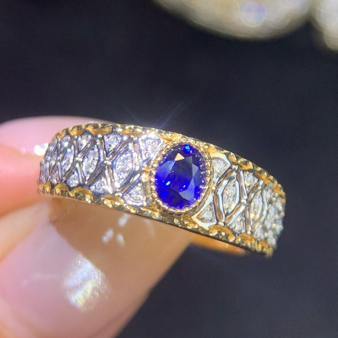 14k Gold 0.52 Ctw Natural Sapphire & Diamond Ring: Ref:231151250 // gold content:14k gold // ring size:7. 25us // // main gemstone:sapphire // shape:oval // carat weight:0. 41ct // color:blue // treatment:natural // // adjacent gemstone 2 : diamond