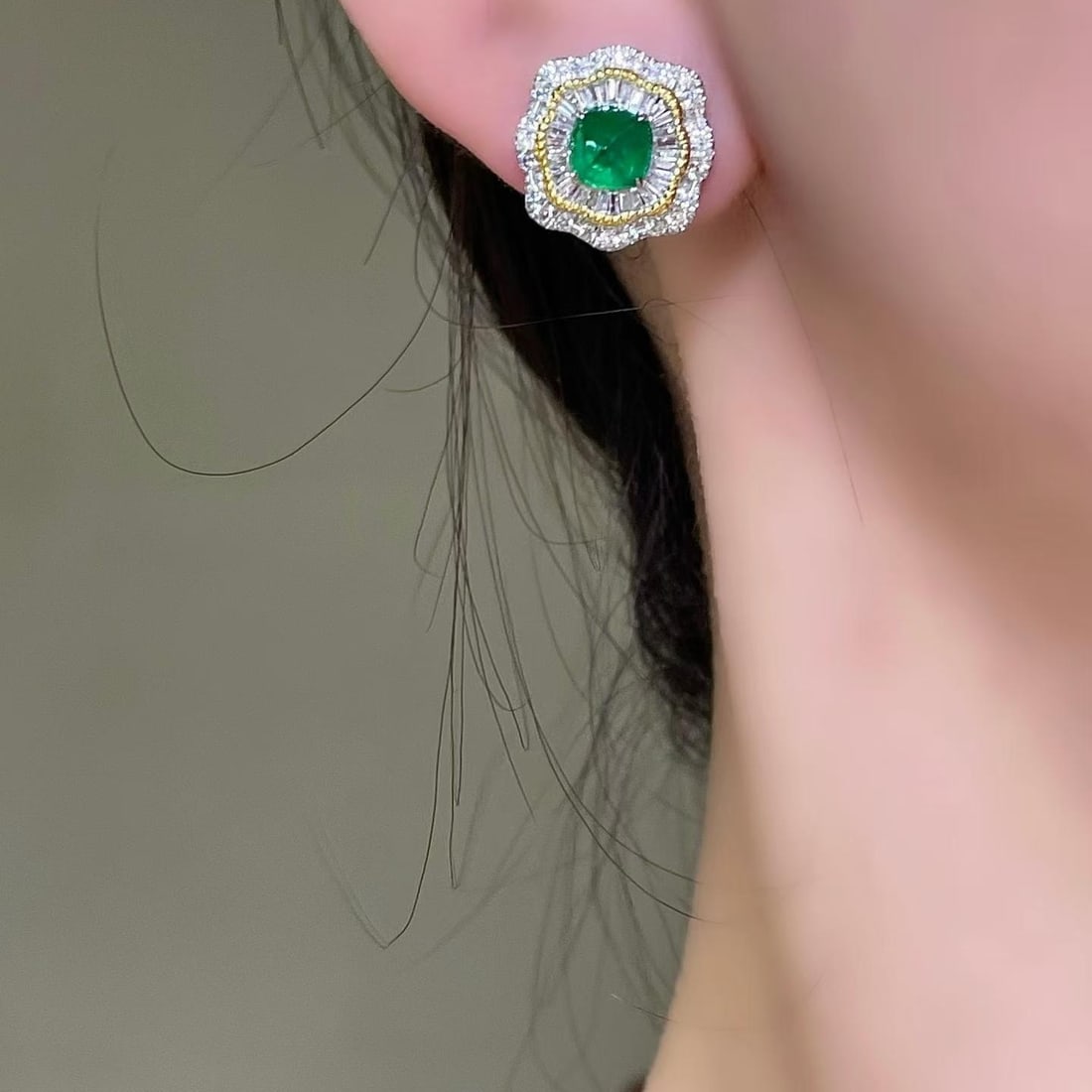 14k Gold 1.92 Ct Natural Emerald & Diamond Earrings - 7