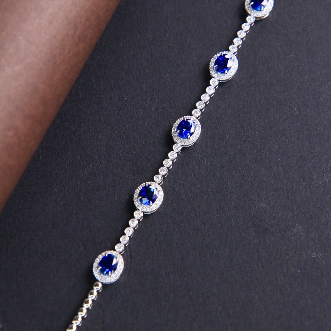 14k Gold 2.29 Ctw Vivid Blue Natural Sapphire & Diamond Bracelet - 3