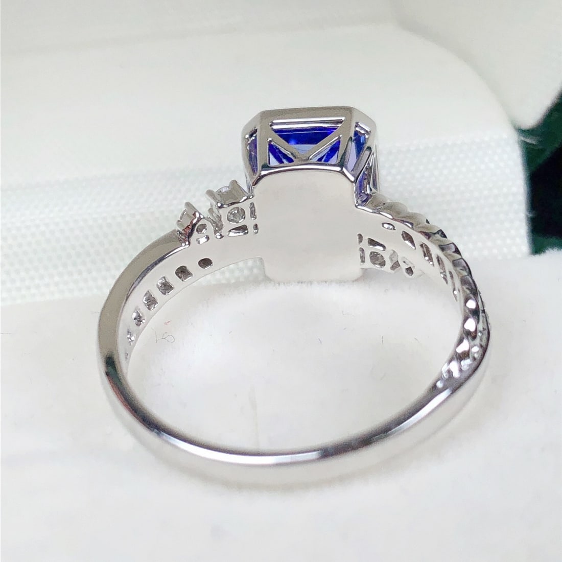 14k Gold 2.70 Ctw Natural Tanzanite & Diamond Ring - 7