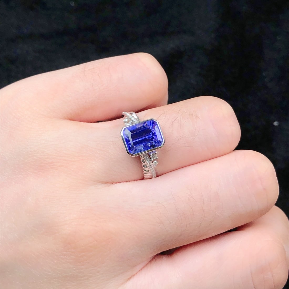 14k Gold 2.70 Ctw Natural Tanzanite & Diamond Ring - 8