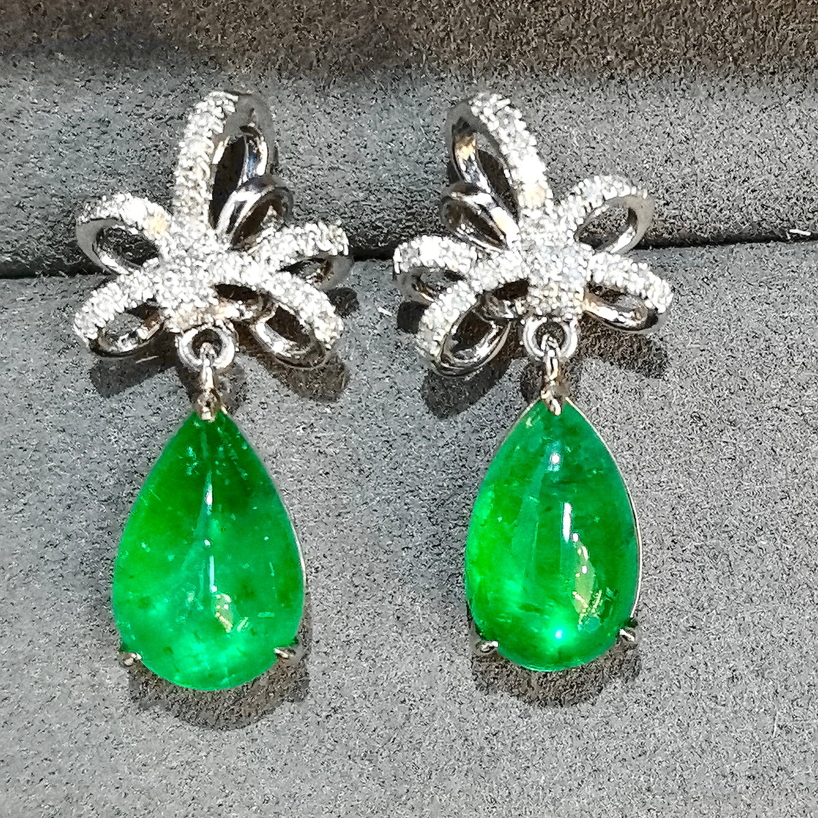 14k Gold 4.80 Ctw Vivid Green Natural Emerald & Diamond Earrings - 5