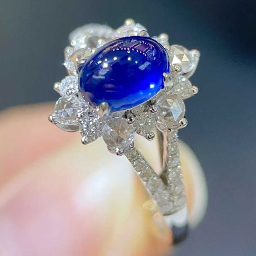 14k Gold 1.84 Ctw Vivid Blue Natural Sapphire & Diamond Ring - 3