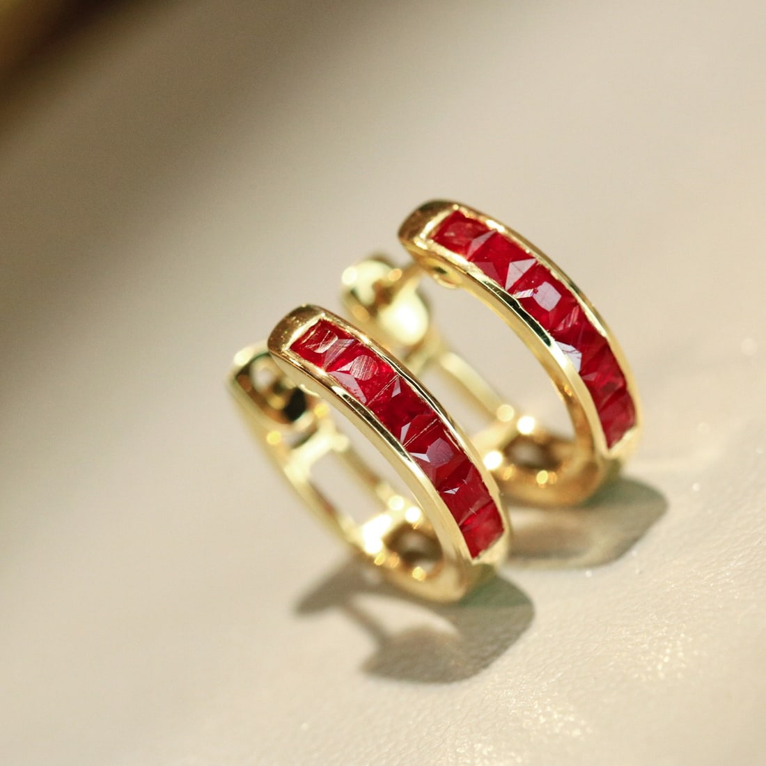 14k Gold 0.68 Ct Natural Ruby Earrings - 2