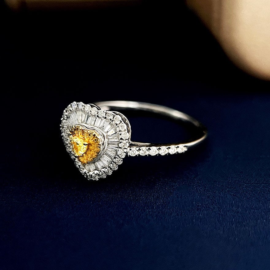 14k Gold 0.6 Ct Natural Color Diamond Ring - 4