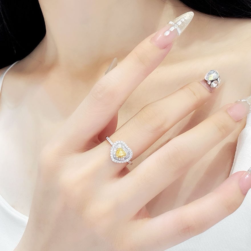 14k Gold 0.6 Ct Natural Color Diamond Ring - 5