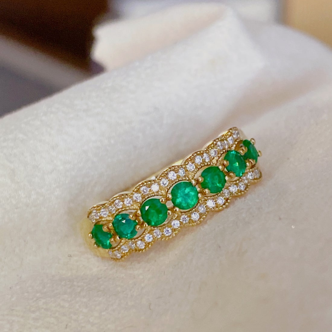 14k Gold 0.57 Ctw Natural Emerald & Diamond Ring: Ref:231152124 // gold content:14k gold // ring size:7. 25us // // main gemstone:emerald // shape:round // carat weight:0. 45ct // color:green // treatment:natural // cut grade:g // // adjacent