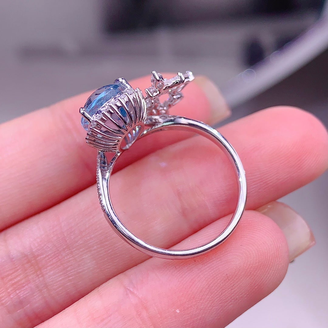 14k Gold 3.8 Ct Natural Aquamarine & Diamond Ring - 6