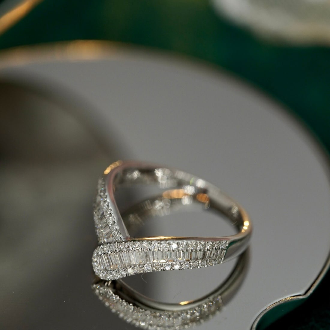 14k Gold 0.54 Ct Natural H Diamond Ring - 7