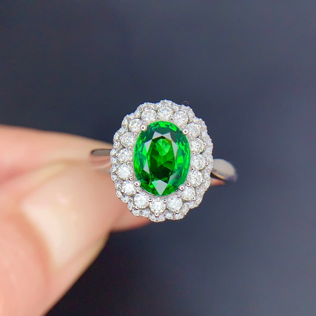 14k Gold 1.51 Ct Natural Tsavorite & Diamond Ring: Ref:231152164 // gold content:14k gold // ring size:7. 25us // // main gemstone:tsavorite // shape:oval // carat weight:1. 51ct // color:green // treatment:natural // // adjacent gemstone 2 : diamond