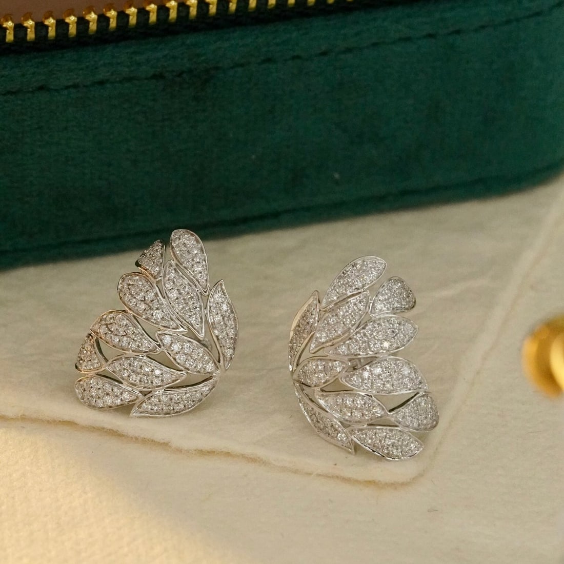 14k Gold 0.9 Ct Natural H Diamond Earrings - 2
